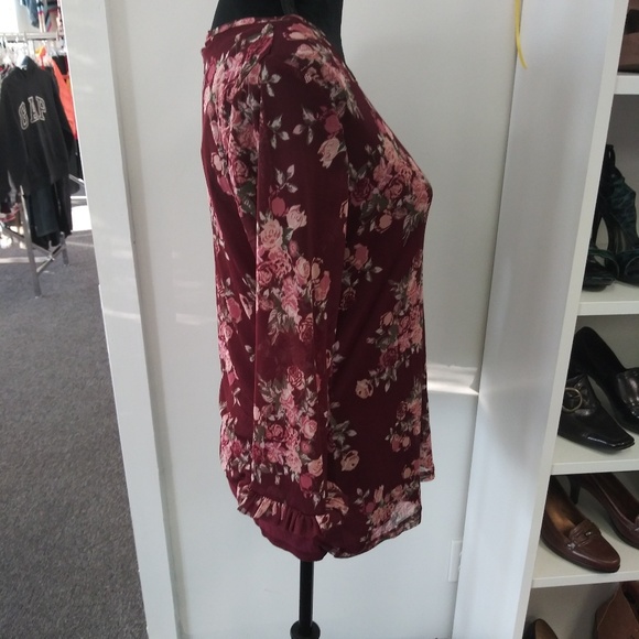 Blouse - Picture 2 of 3